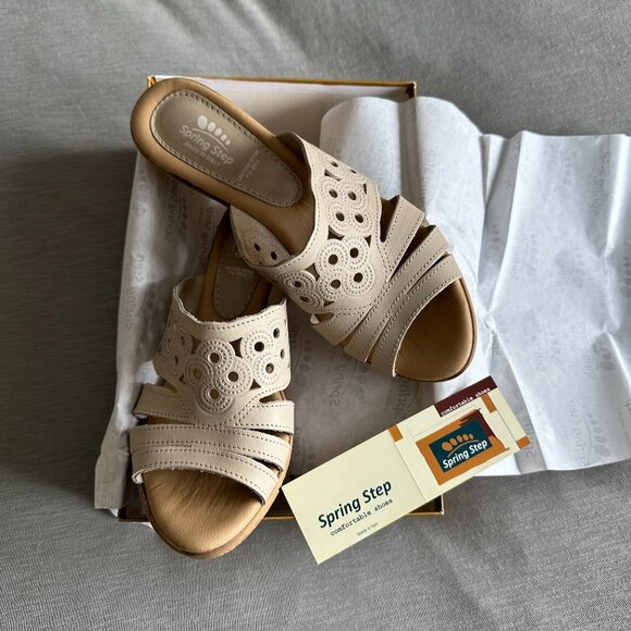 LIKE NEW Spring Step Melancholy Sandals in Biege - Picture 7 of 8